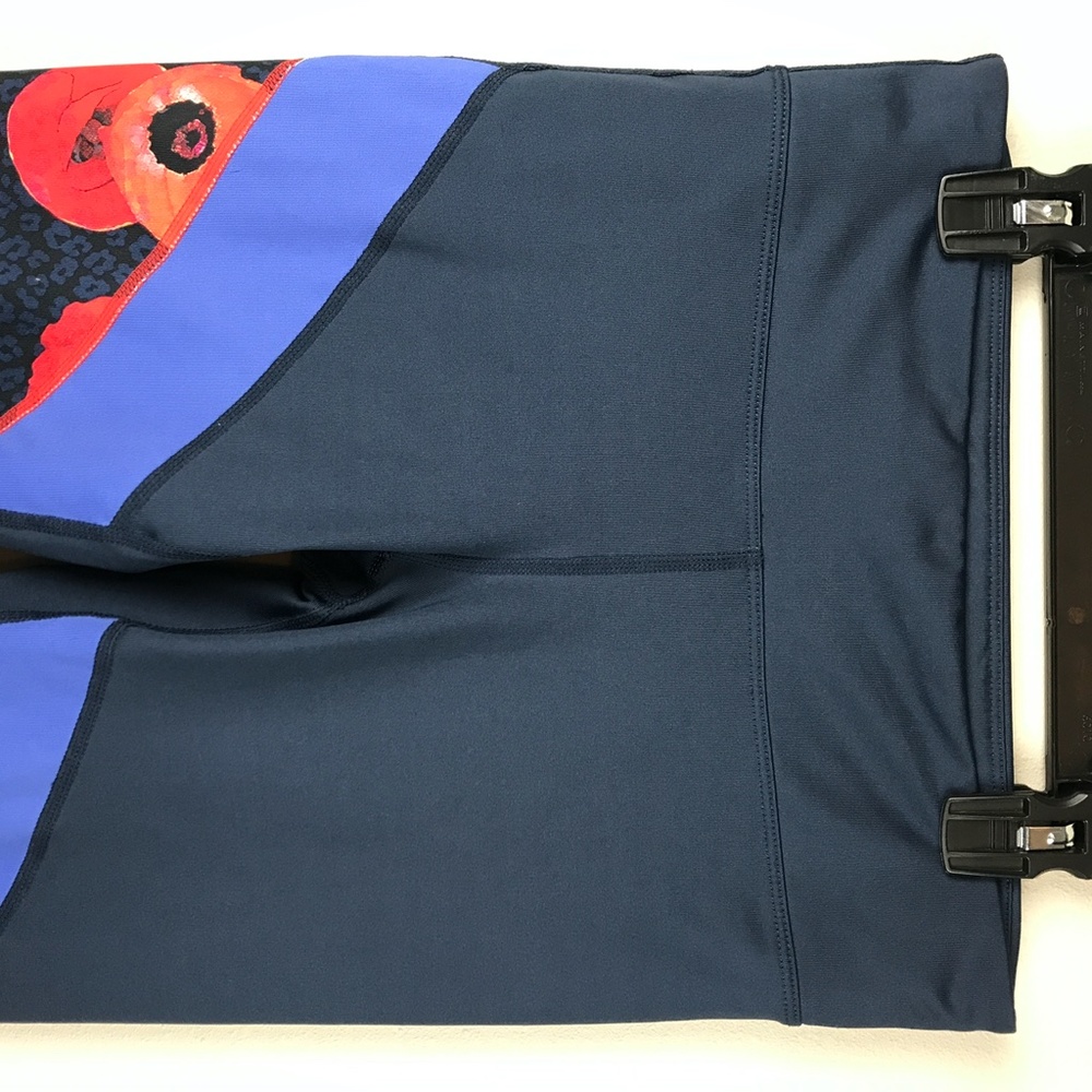 JoyLab Poppy Print Capri Cropped Leggings - Size Small - Picture 4 of 8